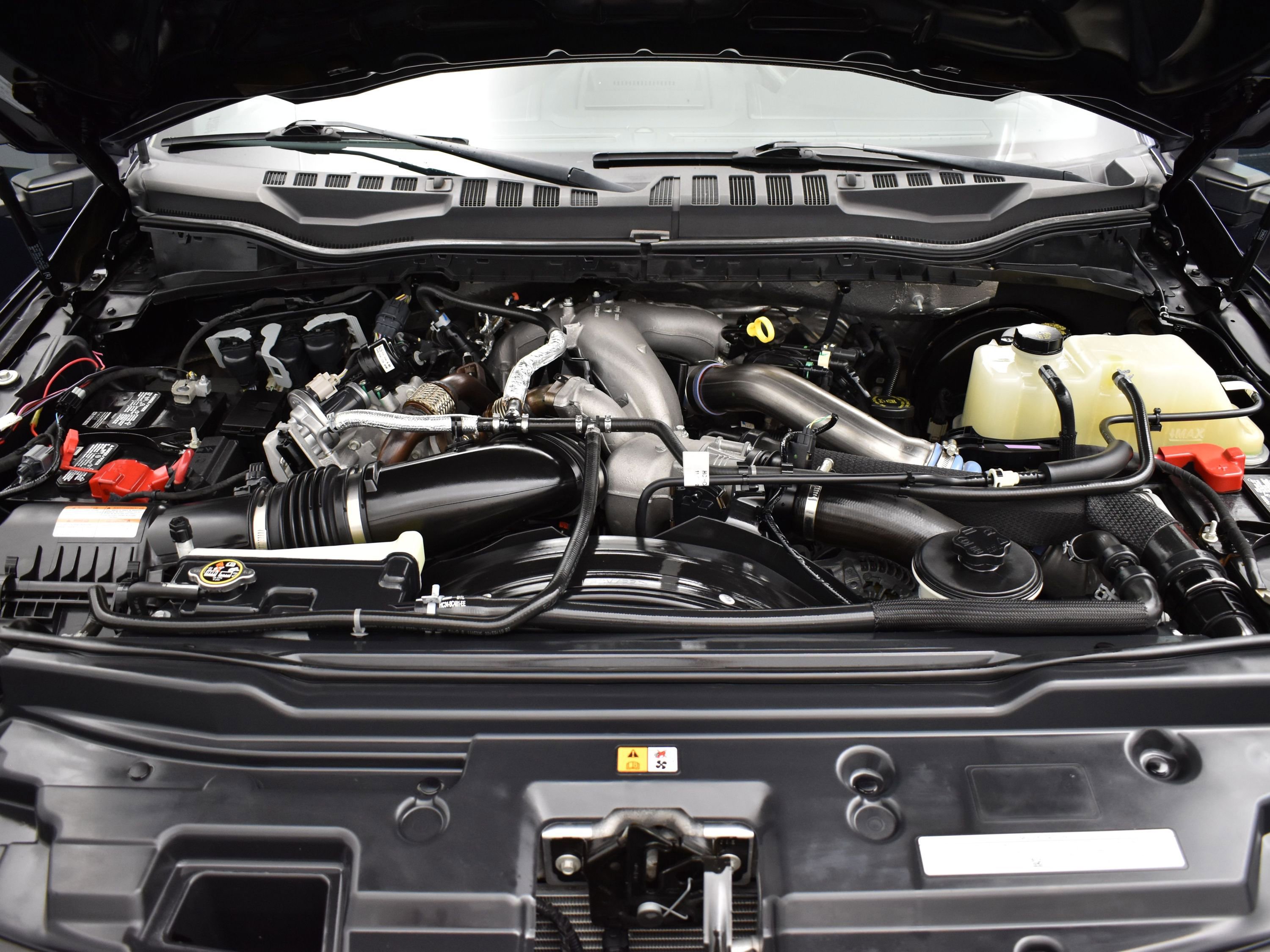 Used 2022 Ford F250 Lariat w/ Black Appearance Package image 7