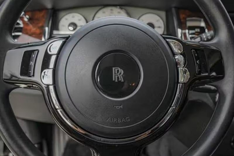 Certified 2016 Rolls-Royce Ghost Extended Wheelbase image 15