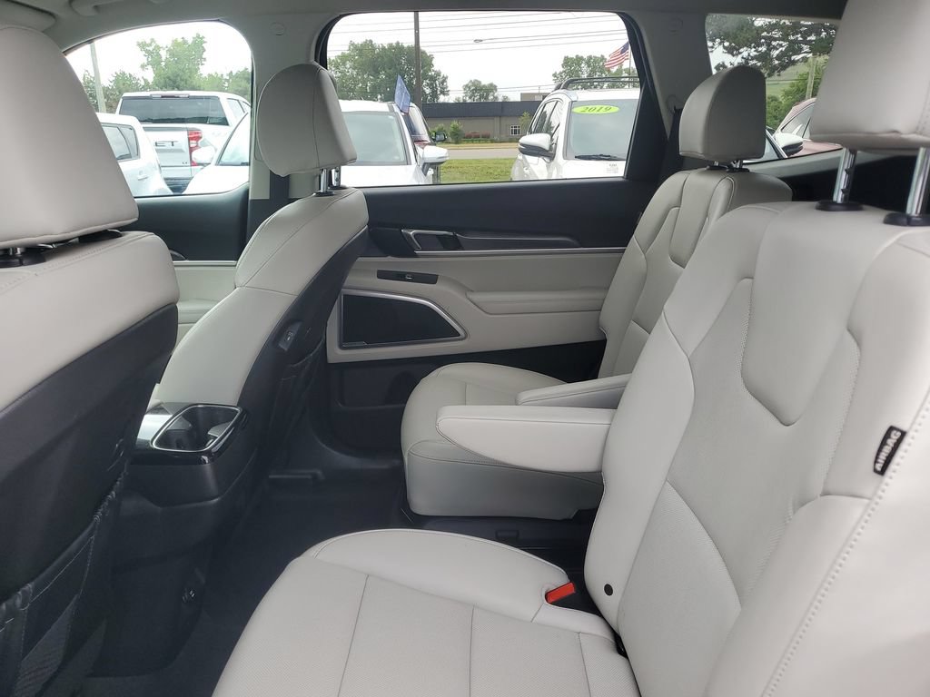 Used 2023 Kia Telluride S FWD image 26