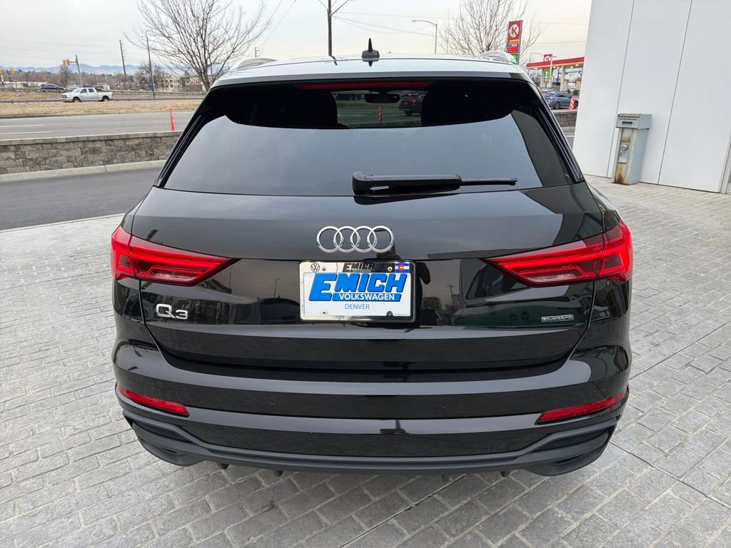 Used 2024 Audi Q3 2.0T Premium w/ Convenience Package image 4