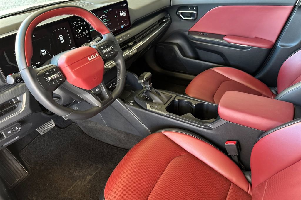 Used 2025 Kia K4 GT-Line w/ GT-Line Premium Package image 12
