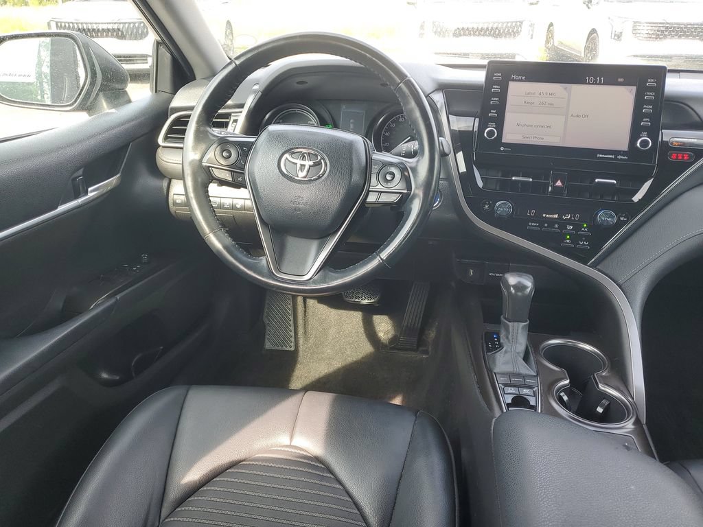 Used 2021 Toyota Camry SE w/ Cold Weather Package FWD image 23