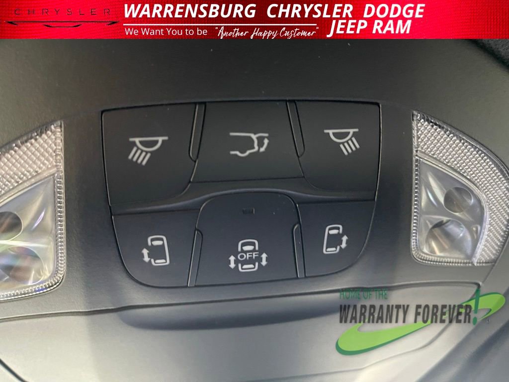 New 2026 Chrysler Pacifica Select w/ S Appearance Package image 41