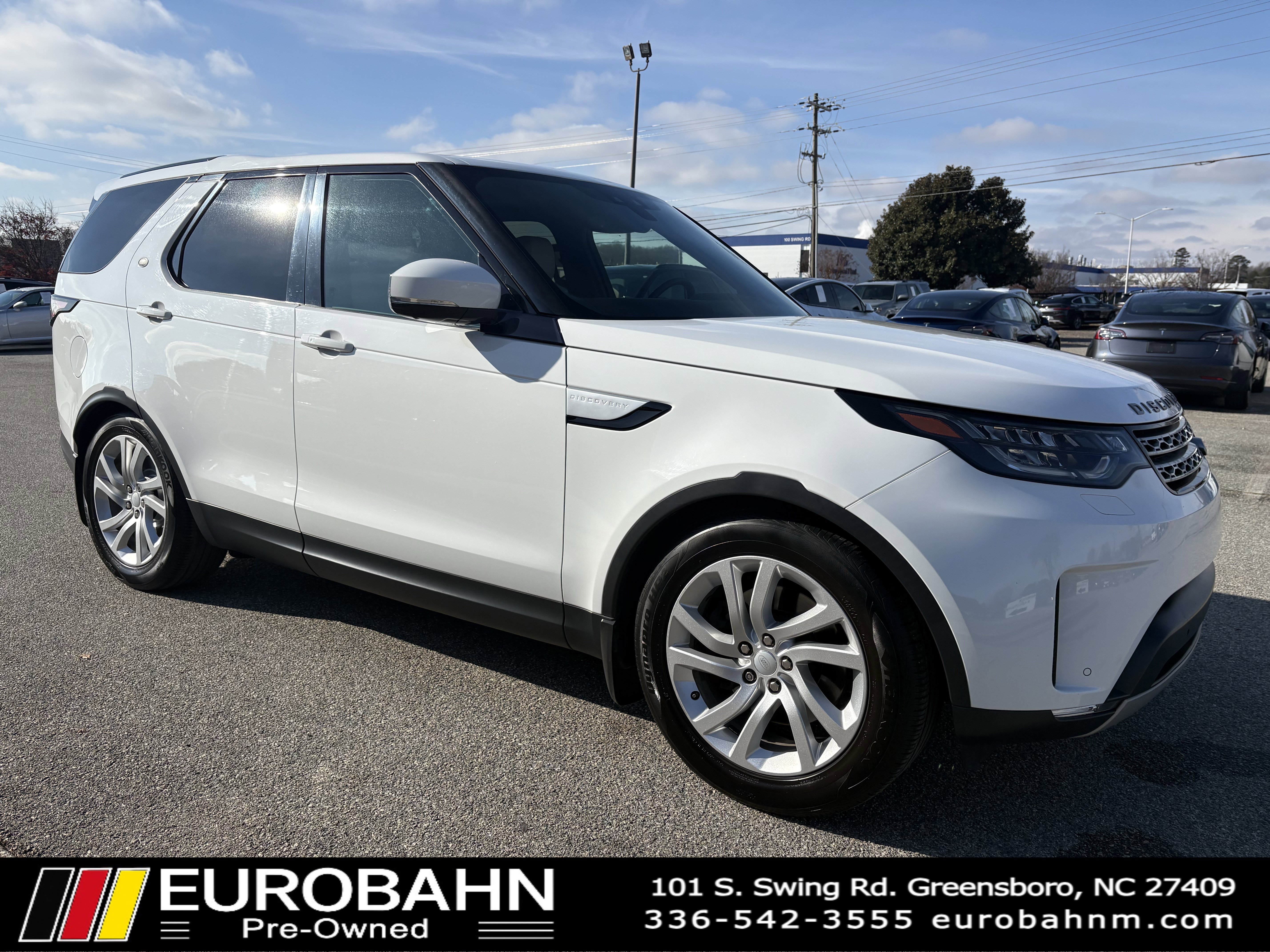 Used 2017 Land Rover Discovery HSE image 29