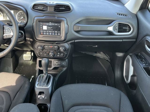 Used 2019 Jeep Renegade Latitude image 18