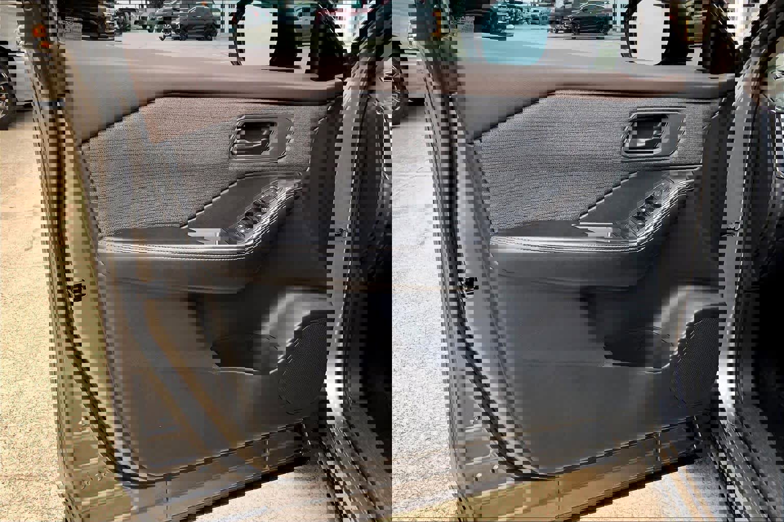 Used 2021 Nissan Rogue S AWD/4WD image 21