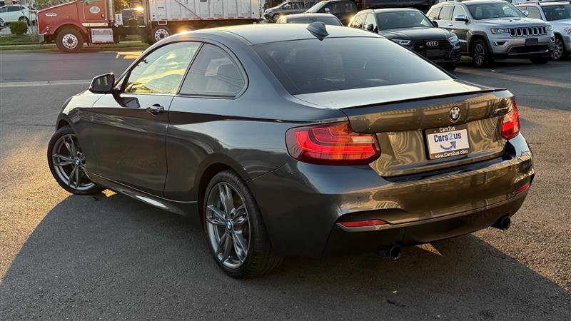 Used 2016 BMW M235i Coupe RWD image 4