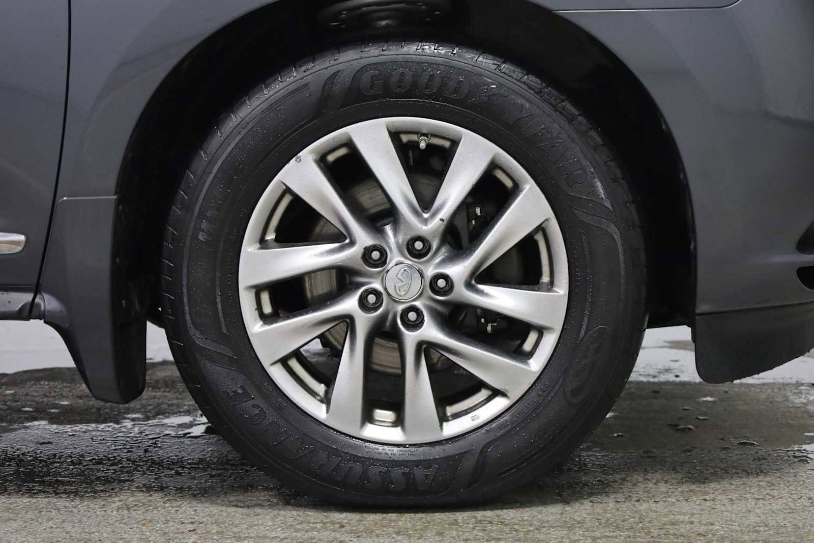 Used 2013 INFINITI JX35 AWD w/ Premium Pkg image 12