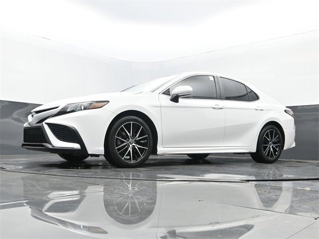 Used 2024 Toyota Camry SE image 26