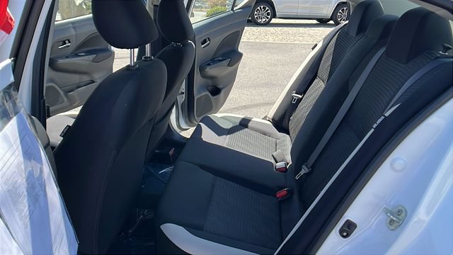 Used 2022 Nissan Versa SV FWD image 20