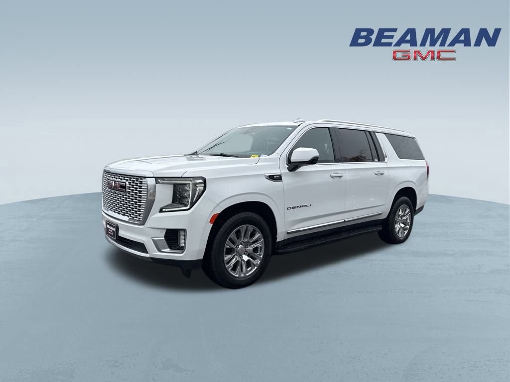 Used 2022 GMC Yukon XL Denali image 3