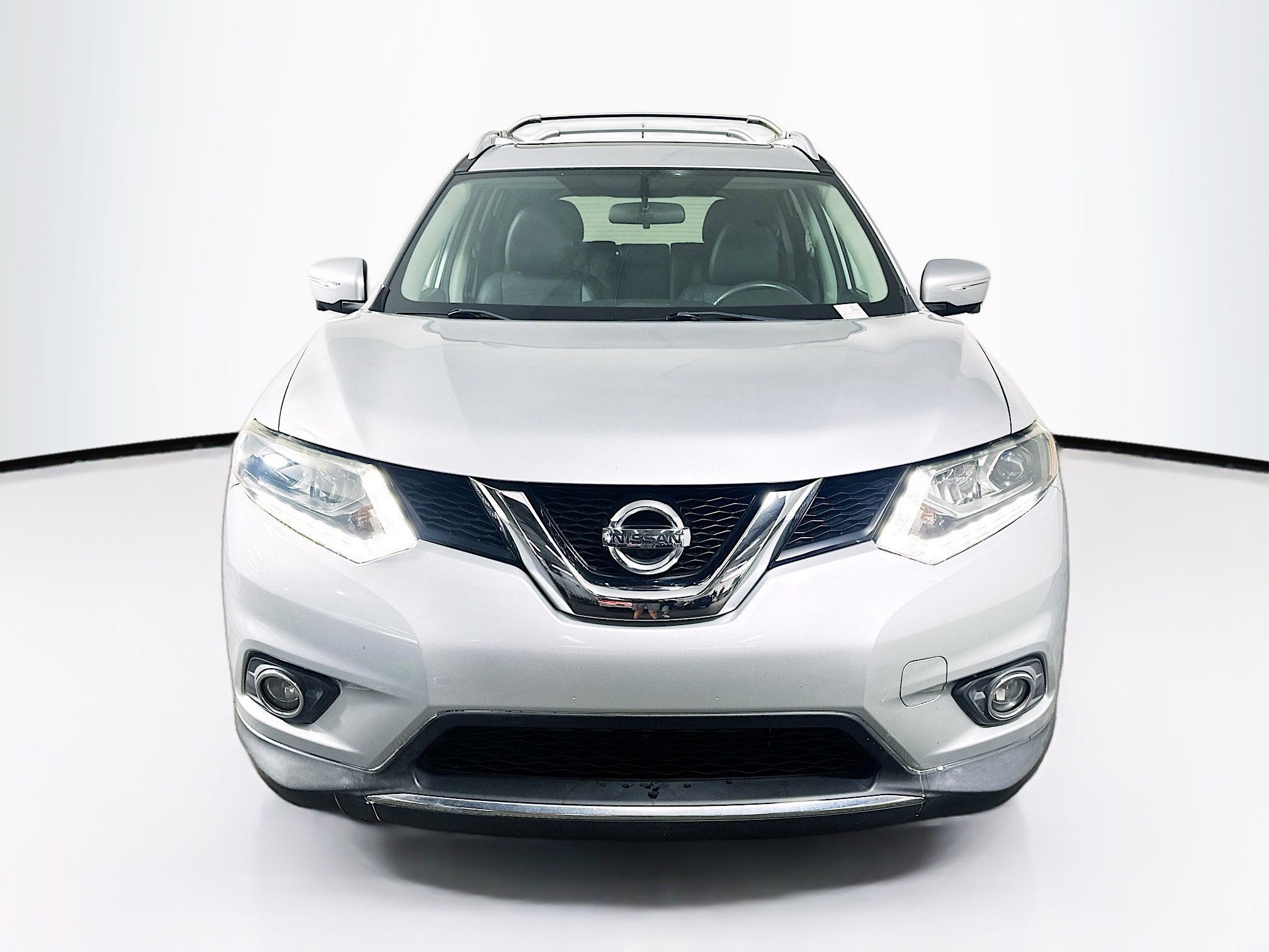 Used 2015 Nissan Rogue SL w/ SL Premium Package image 2