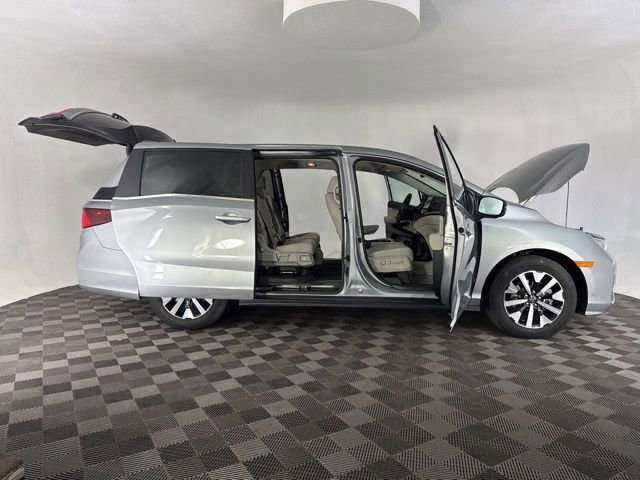 Certified 2026 Honda Odyssey EX-L image 16