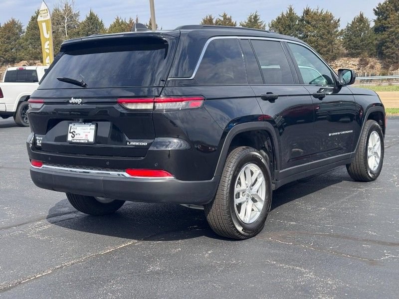 New 2026 Jeep Grand Cherokee Laredo X AWD/4WD image 3
