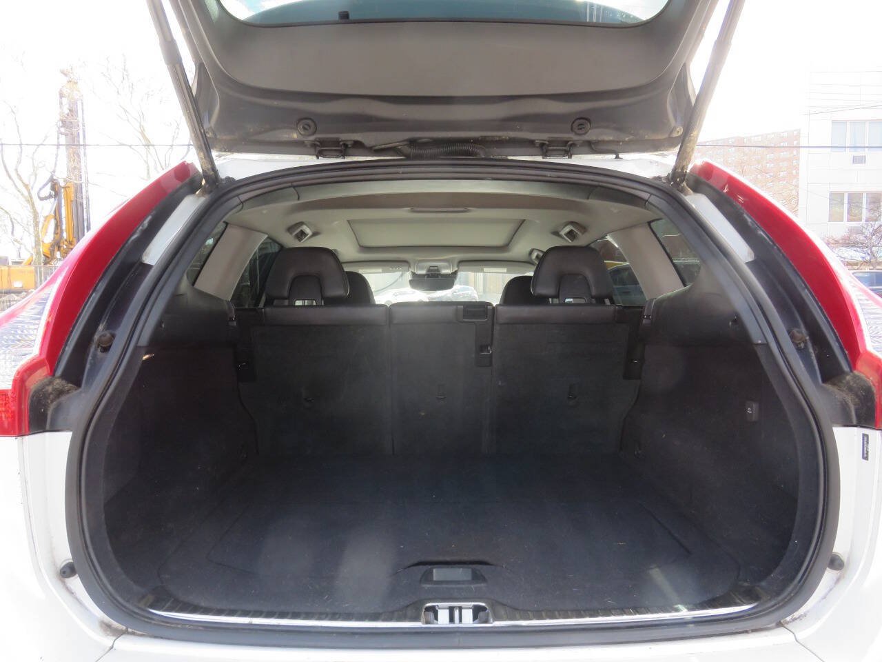 Used 2016 Volvo XC60 T6 Platinum AWD/4WD image 25