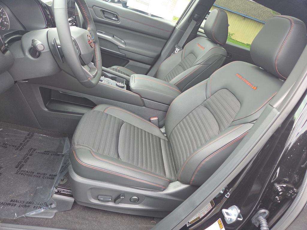 New 2026 Nissan Pathfinder Rock Creek AWD/4WD image 33