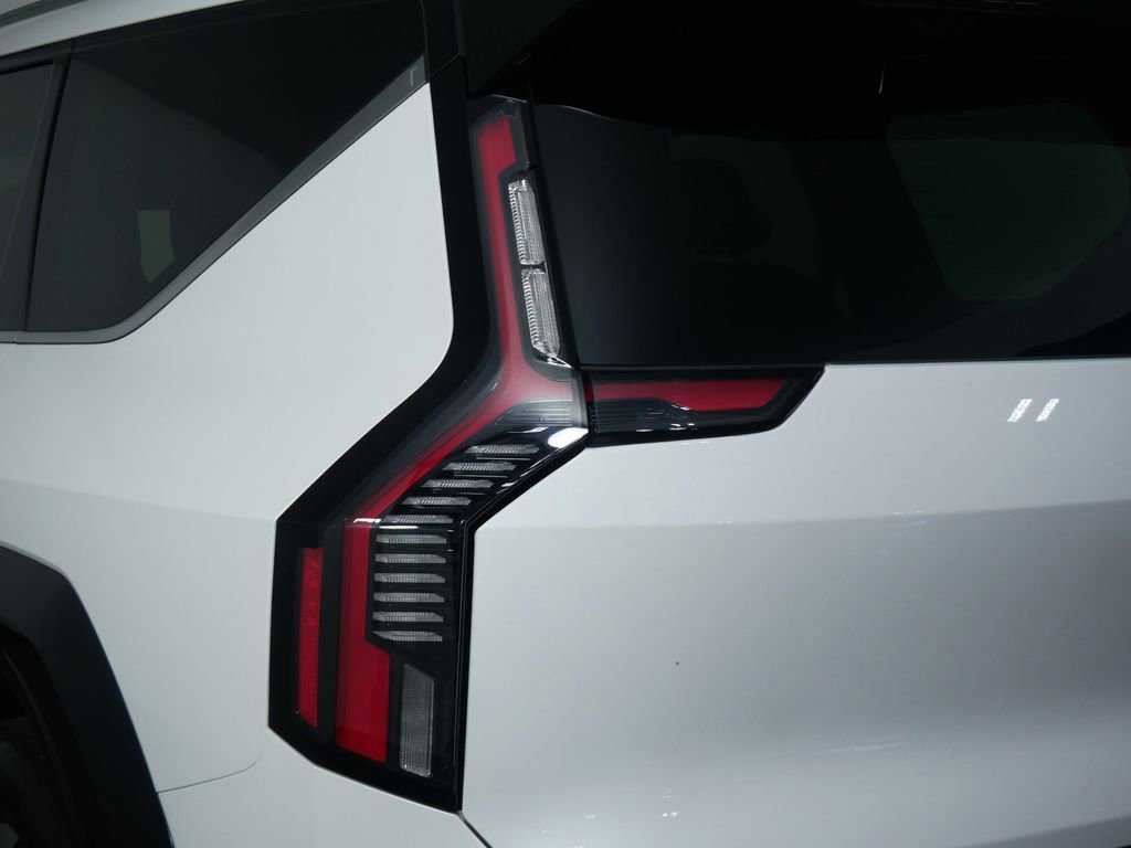 Certified 2024 Kia EV9 Land AWD/4WD image 14