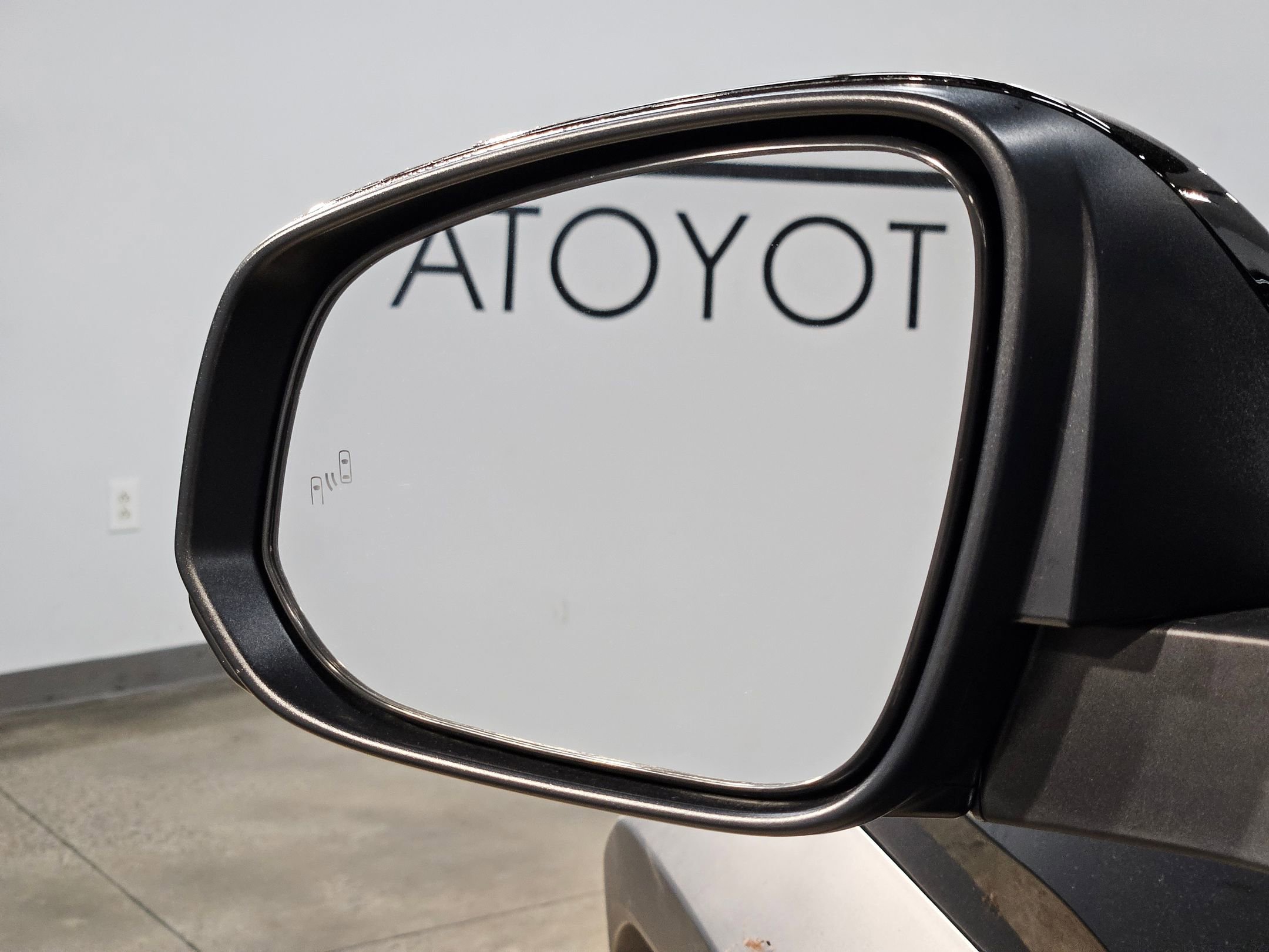 Used 2024 Toyota Tacoma 4x4 Double Cab Hybrid image 22