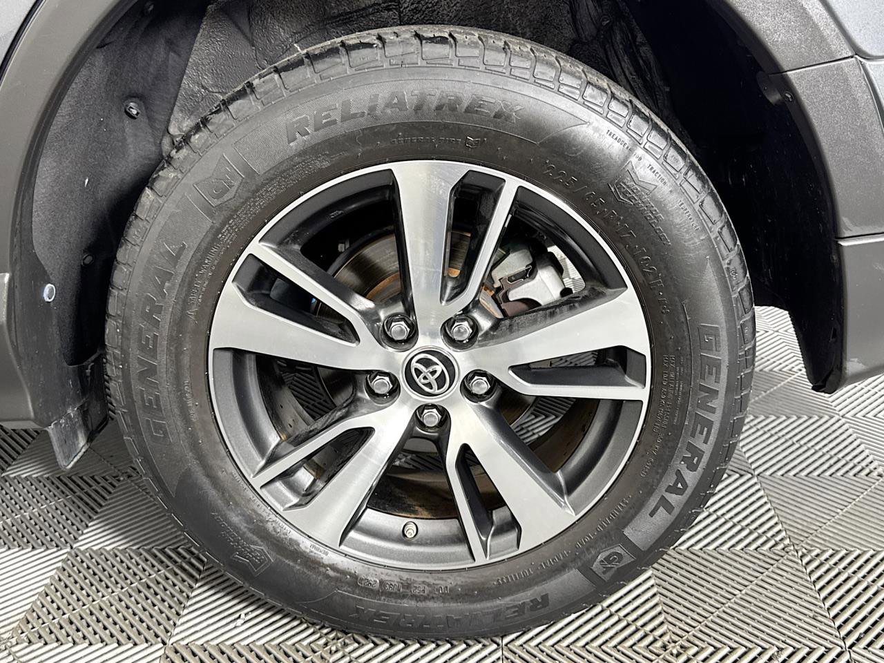 Used 2017 Toyota RAV4 XLE image 35