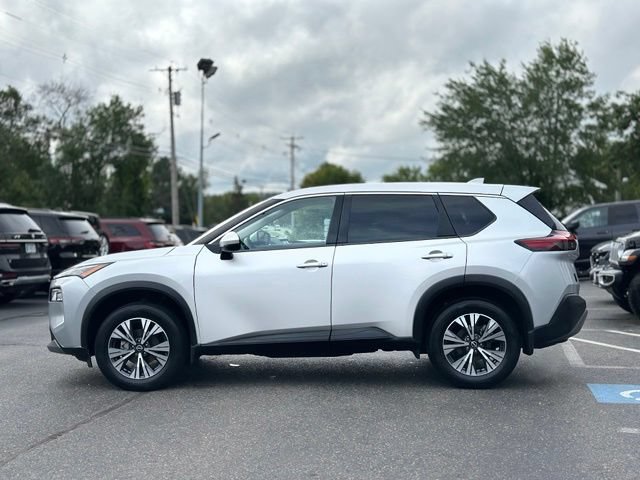 Used 2022 Nissan Rogue SV AWD/4WD image 3