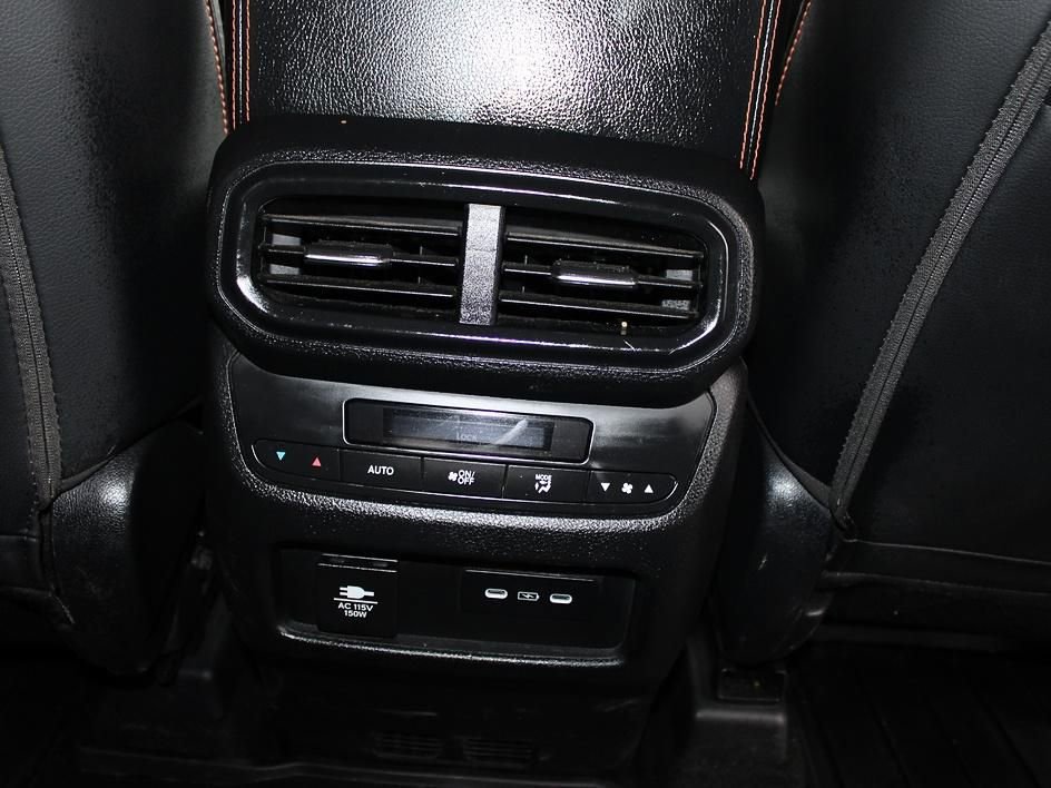 Used 2025 Honda Pilot TrailSport image 40