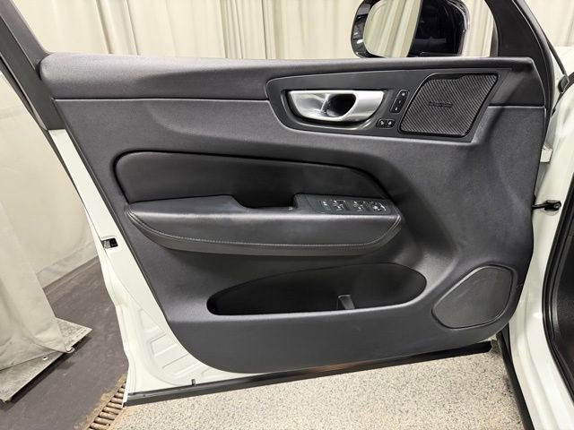 Used 2023 Volvo XC60 B5 Plus w/ Climate Package image 21