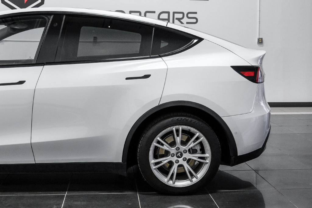 Used 2023 Tesla Model Y Long Range AWD/4WD image 14