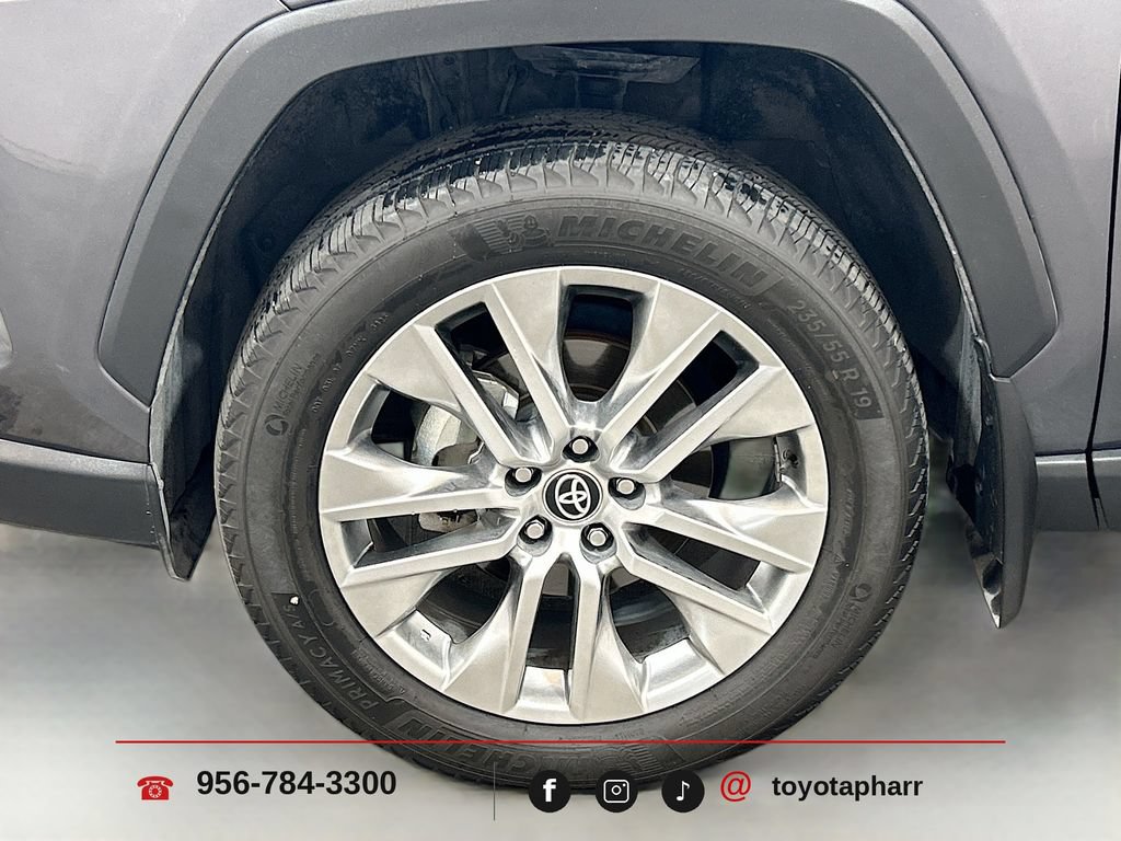 Used 2024 Toyota RAV4 XLE Premium FWD image 29