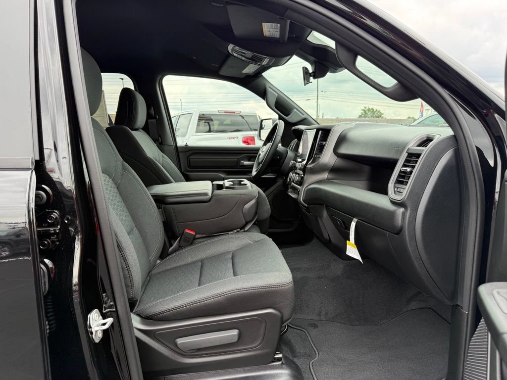 New 2026 RAM 1500 Express AWD/4WD image 20