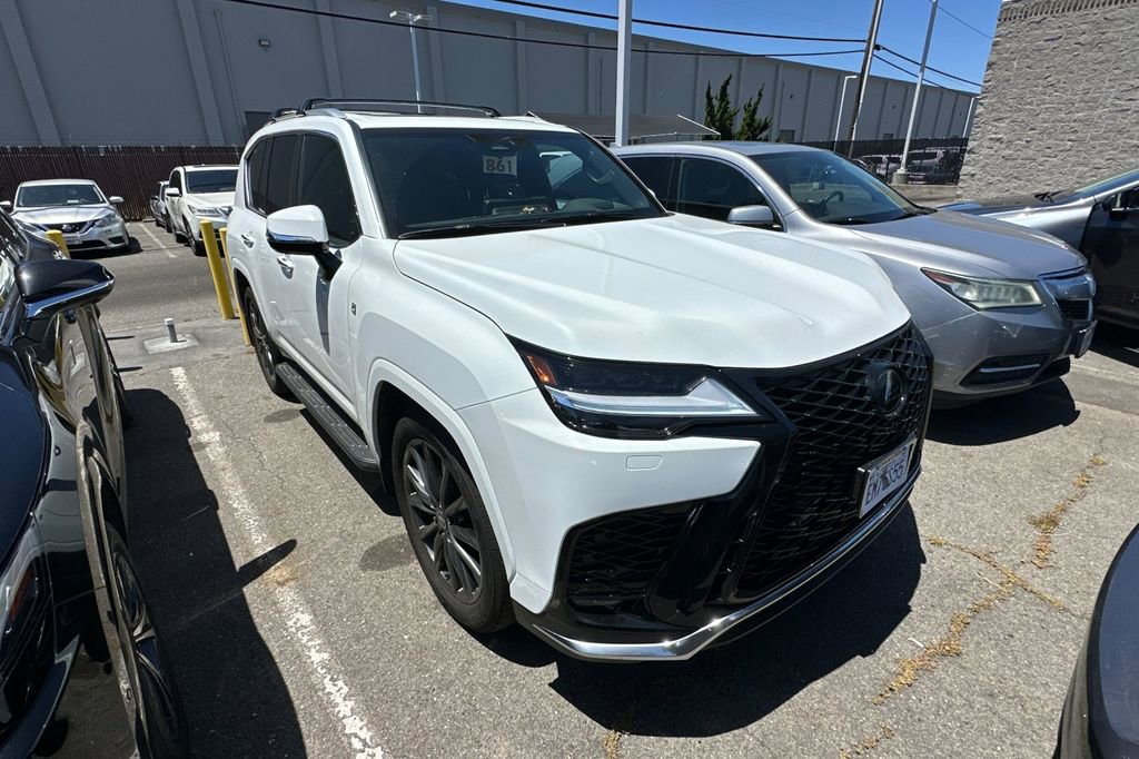 Used 2026 Lexus LX 600 F Sport w/ Accessory Package (Z1) AWD/4WD image 2