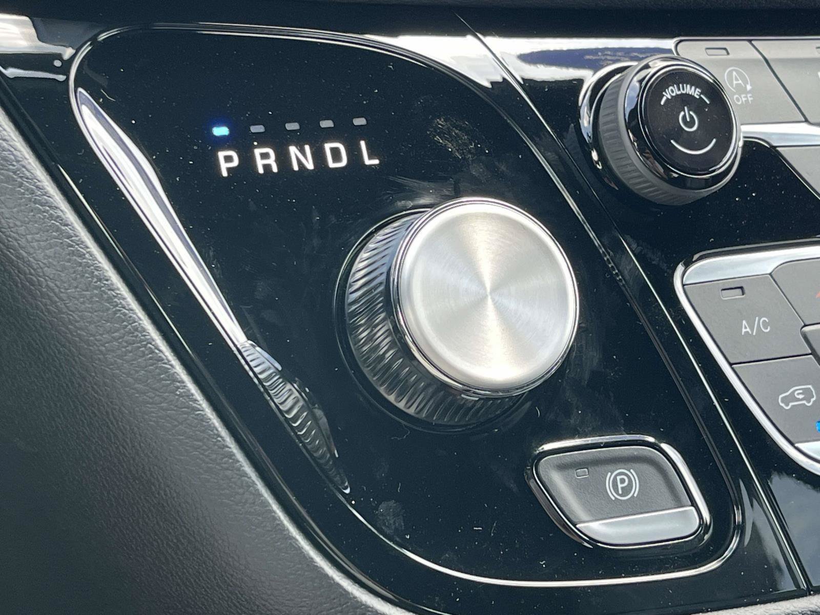 New 2027 Chrysler Pacifica Select FWD image 16