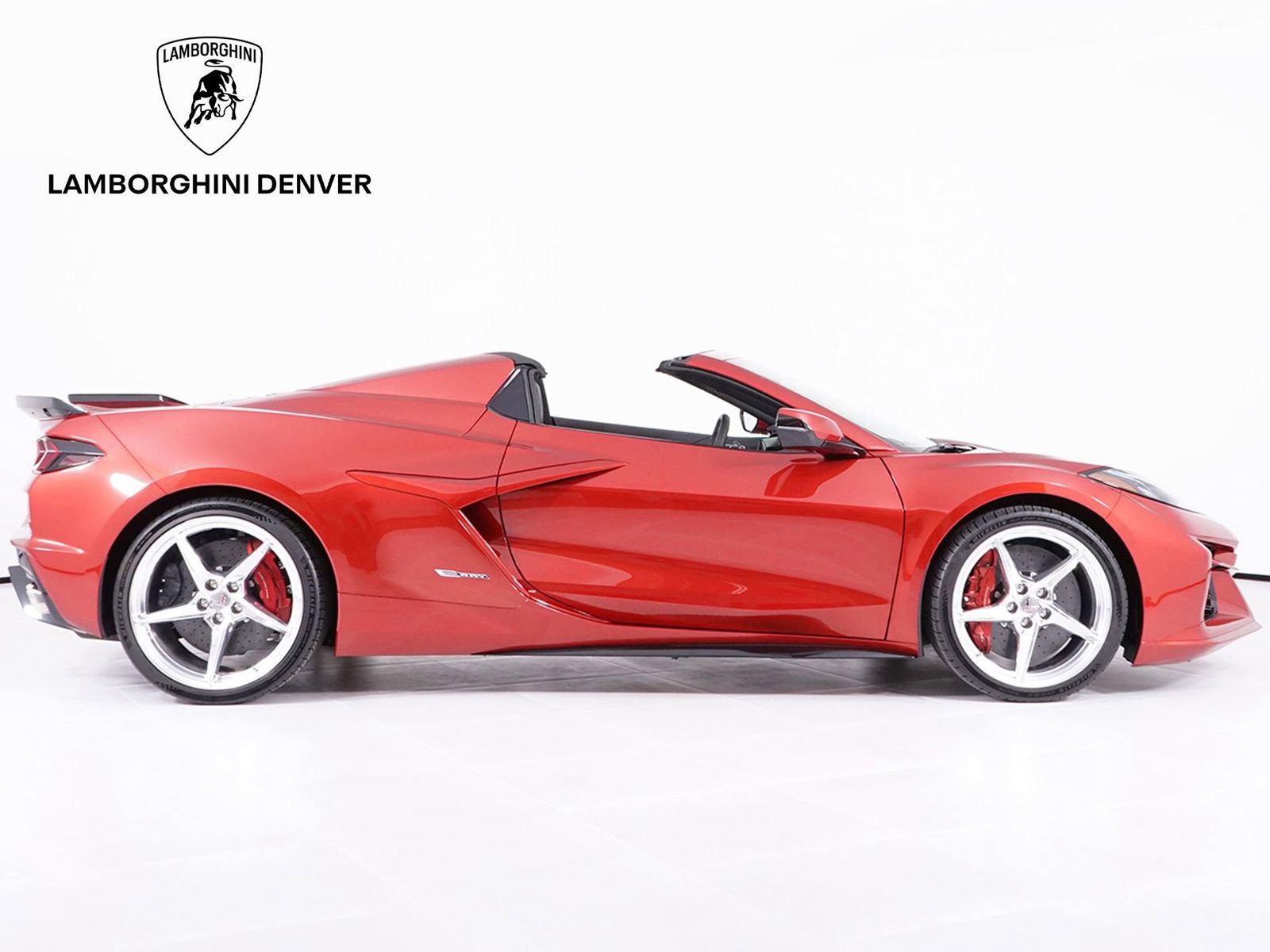 Used 2025 Chevrolet Corvette E-Ray w/ Chrome Exterior Badge Package image 9