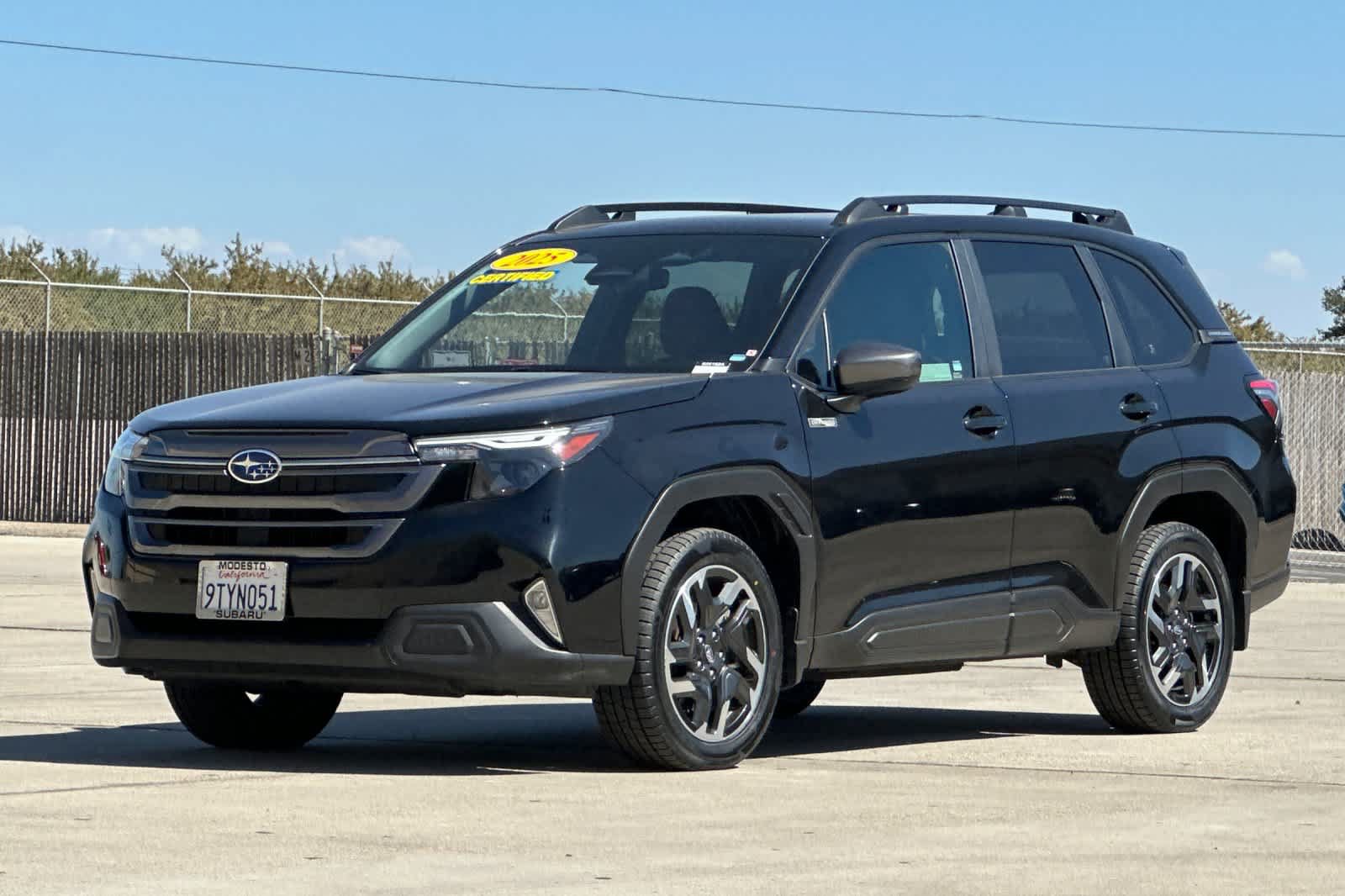 Used 2025 Subaru Forester Premium AWD/4WD image 7