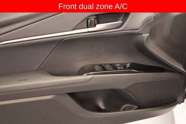 Used 2025 Toyota Camry SE image 12