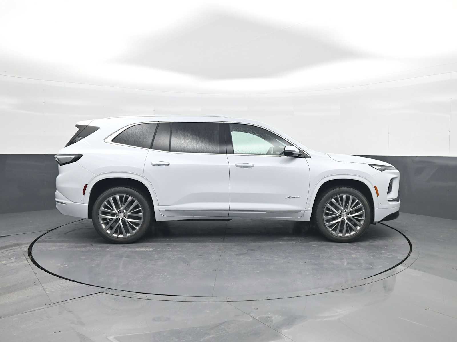 New 2026 Buick Enclave Avenir w/ Super Cruise Package image 9