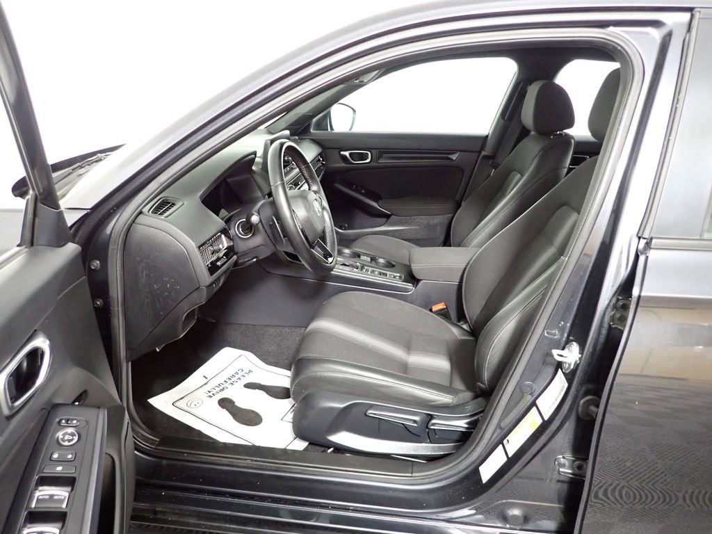 Used 2025 Honda Civic Sport image 19