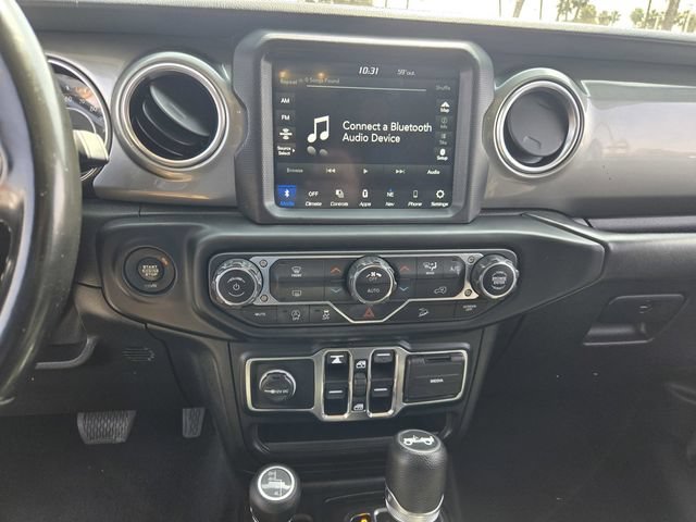 Used 2020 Jeep Wrangler Unlimited Sahara w/ Uconnect 4C Nav & Sound Group AWD/4WD image 19