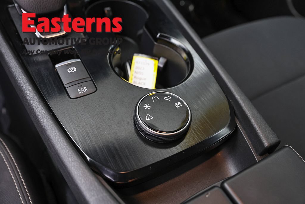 Used 2023 Nissan Rogue S AWD/4WD image 21