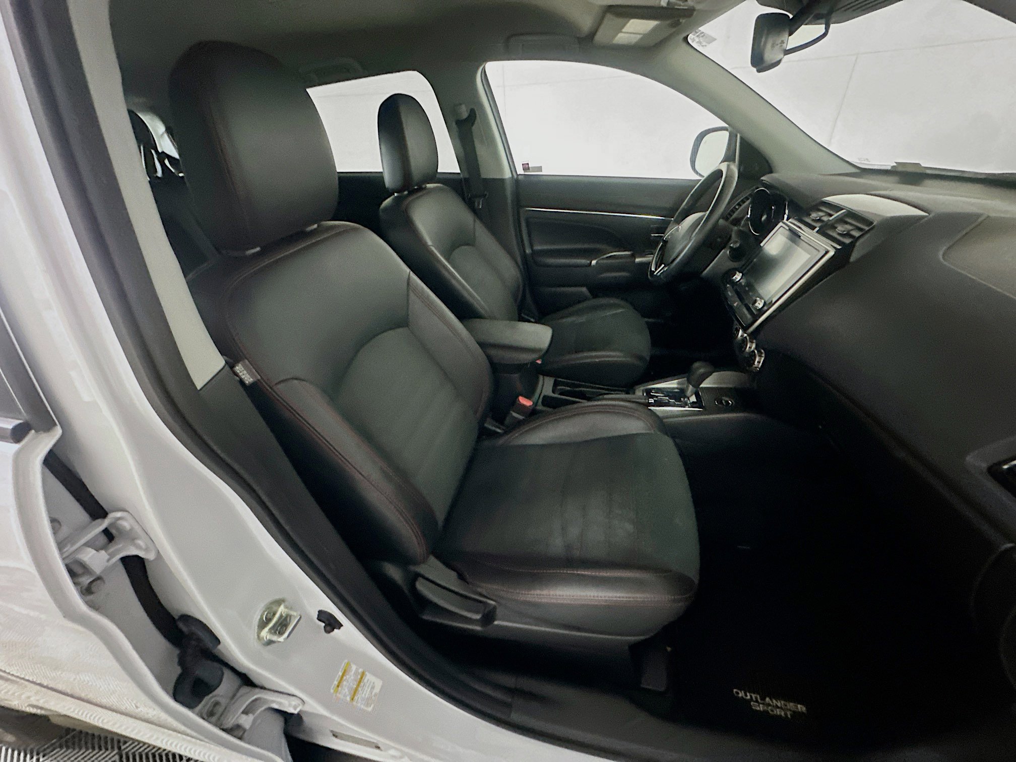 Used 2022 Mitsubishi Outlander Sport SE image 29