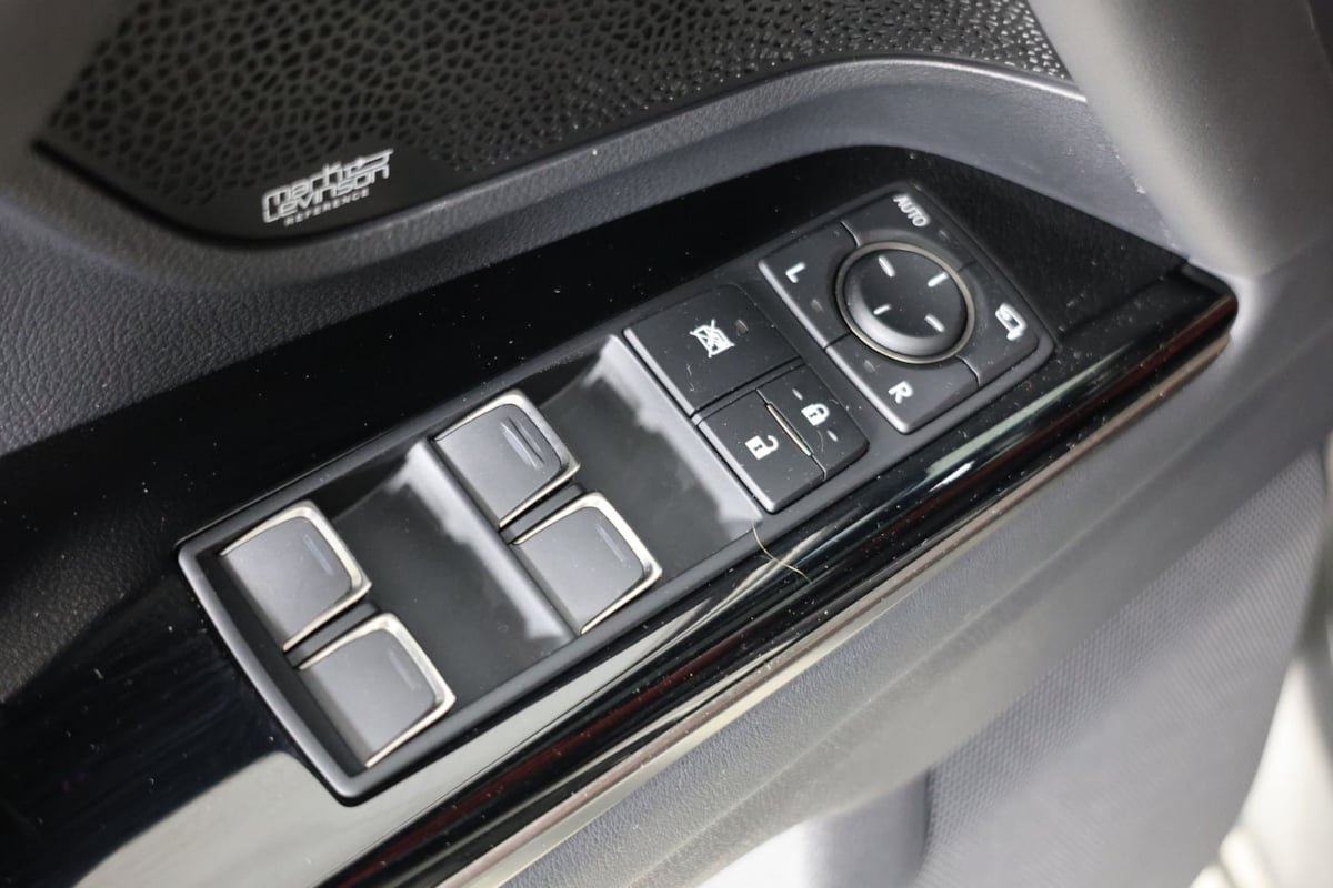 Used 2023 Lexus LX 600 F Sport w/ Accessory Package (Z1) AWD/4WD image 25