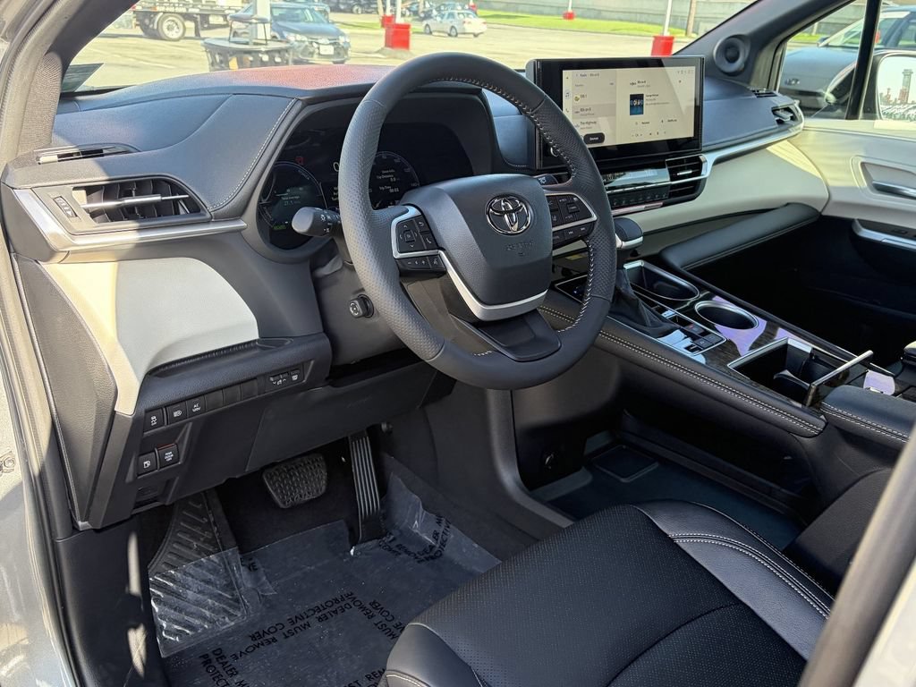 Certified 2026 Toyota Sienna Limited FWD image 22
