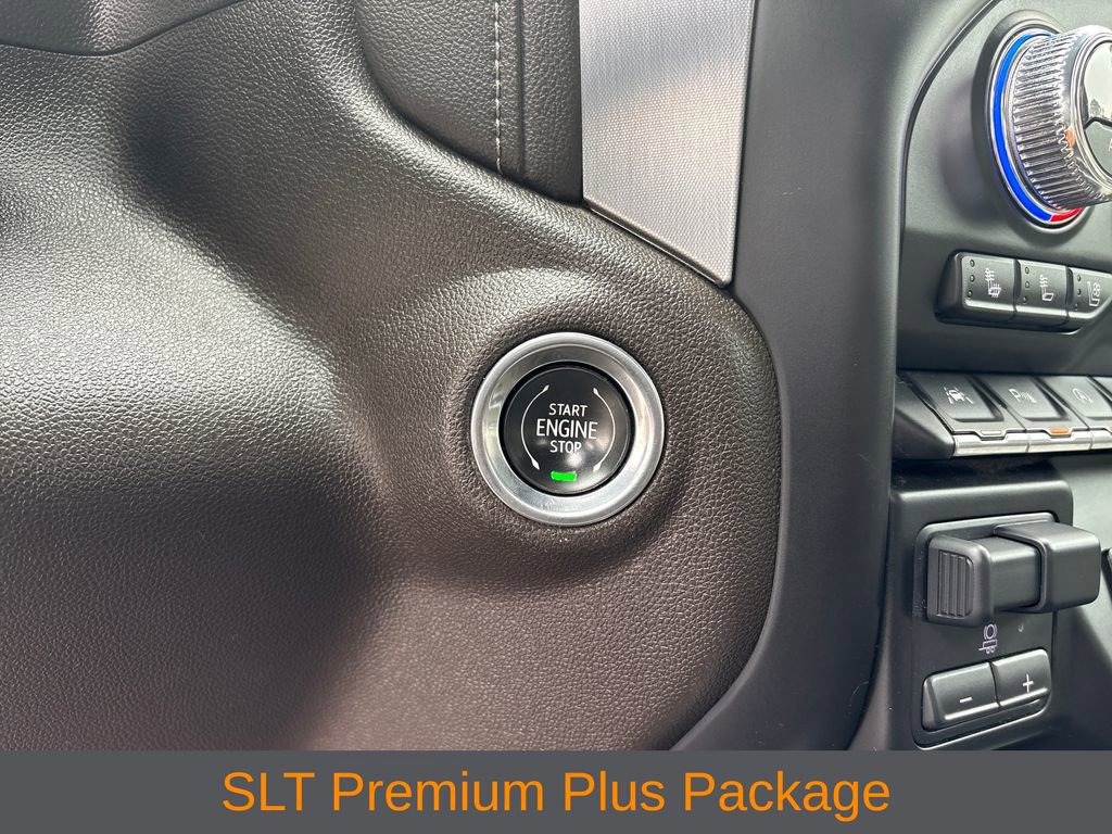 Used 2021 GMC Sierra 1500 SLT w/ SLT Premium Plus Package AWD/4WD image 16