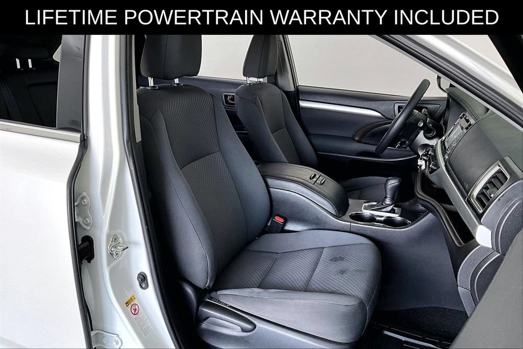 Used 2019 Toyota Highlander LE FWD image 9