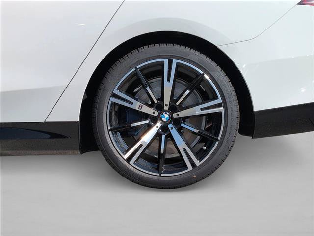 New 2027 BMW 550e xDrive w/ Premium Package AWD/4WD image 10