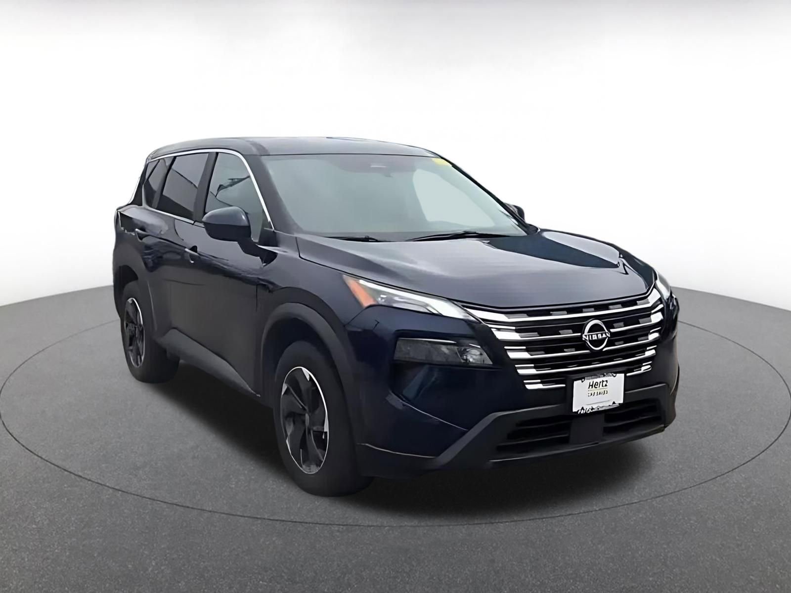 Used 2025 Nissan Rogue SV AWD/4WD image 3