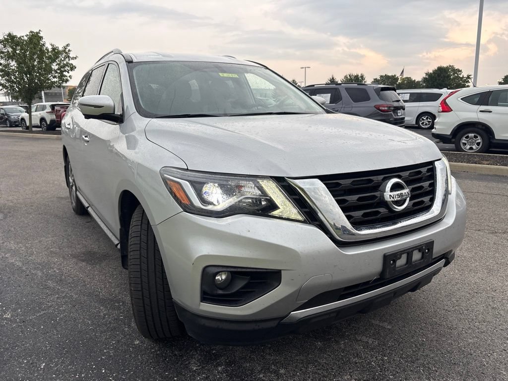 Used 2019 Nissan Pathfinder SL AWD/4WD image 14
