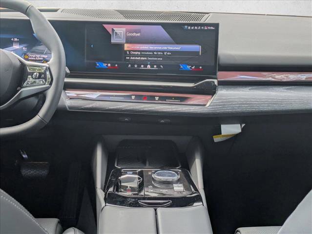 New 2027 BMW i5 eDrive40 RWD image 13