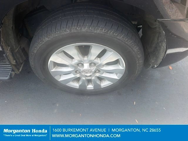 Used 2017 Toyota Sequoia Platinum AWD/4WD image 7