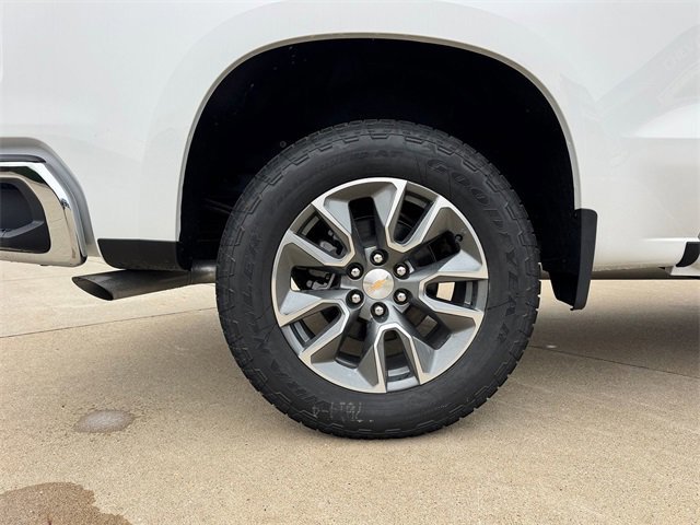 New 2026 Chevrolet Silverado 1500 LT w/ LPO, Dark Essentials Package image 9