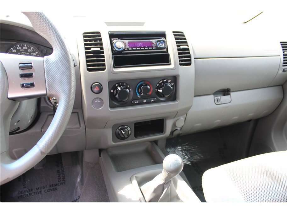 Used 2008 Nissan Frontier SE w/ SE Value Truck Pkg AWD/4WD image 17